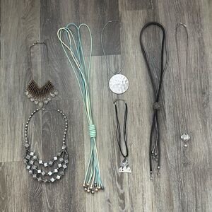 Lot of 7 Necklaces